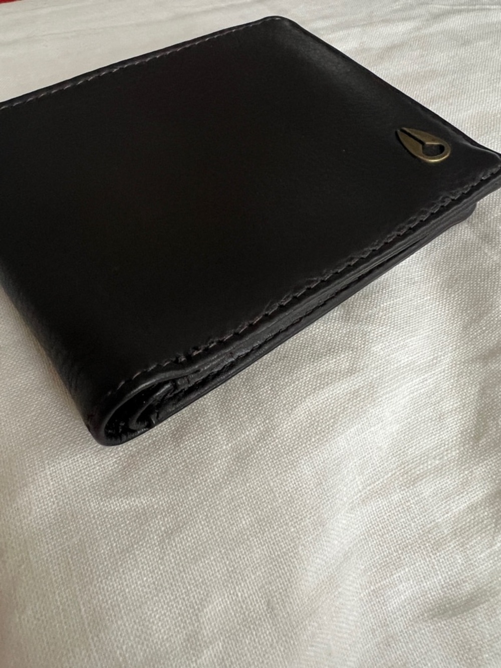 NWOT Men's Nixon Brown Leather Wallet with Gold Accent - Picture 8 of 13